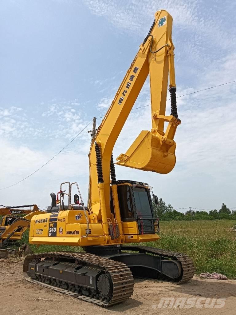 Komatsu PC 240 LC حفارات زحافة