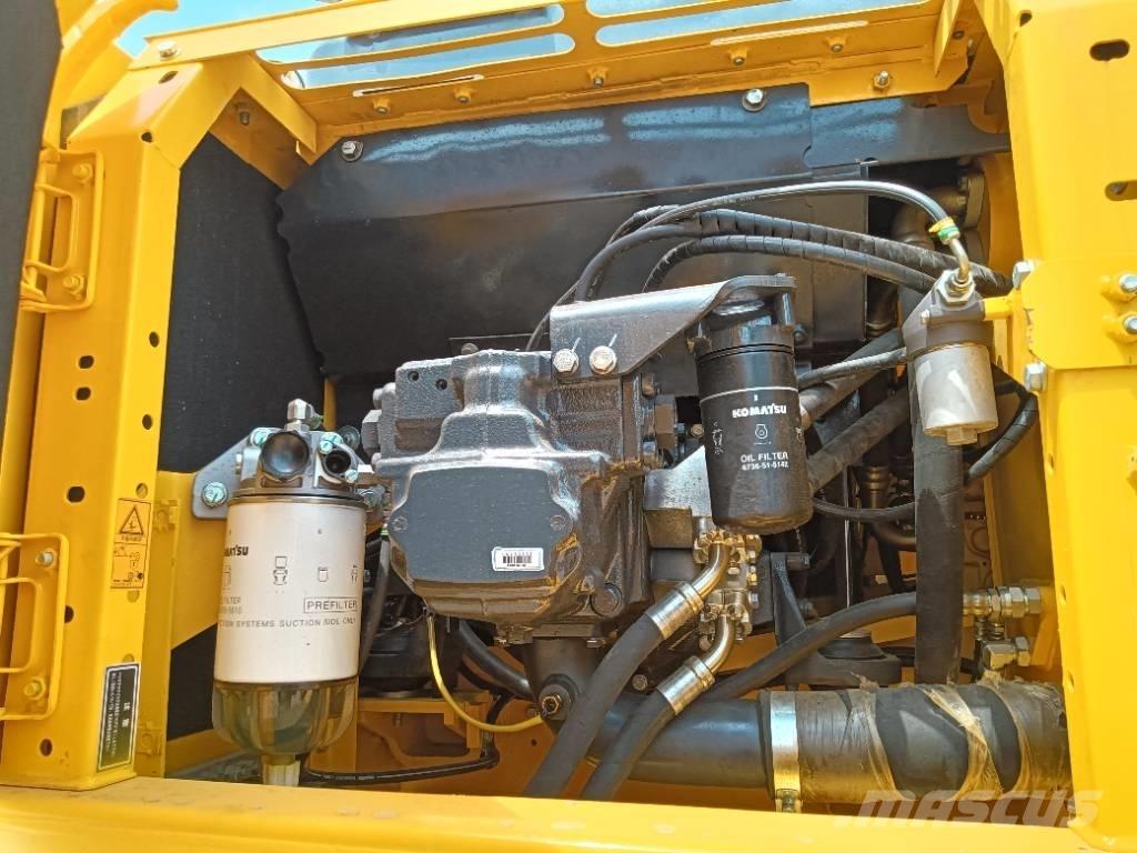 Komatsu PC 240 LC حفارات زحافة