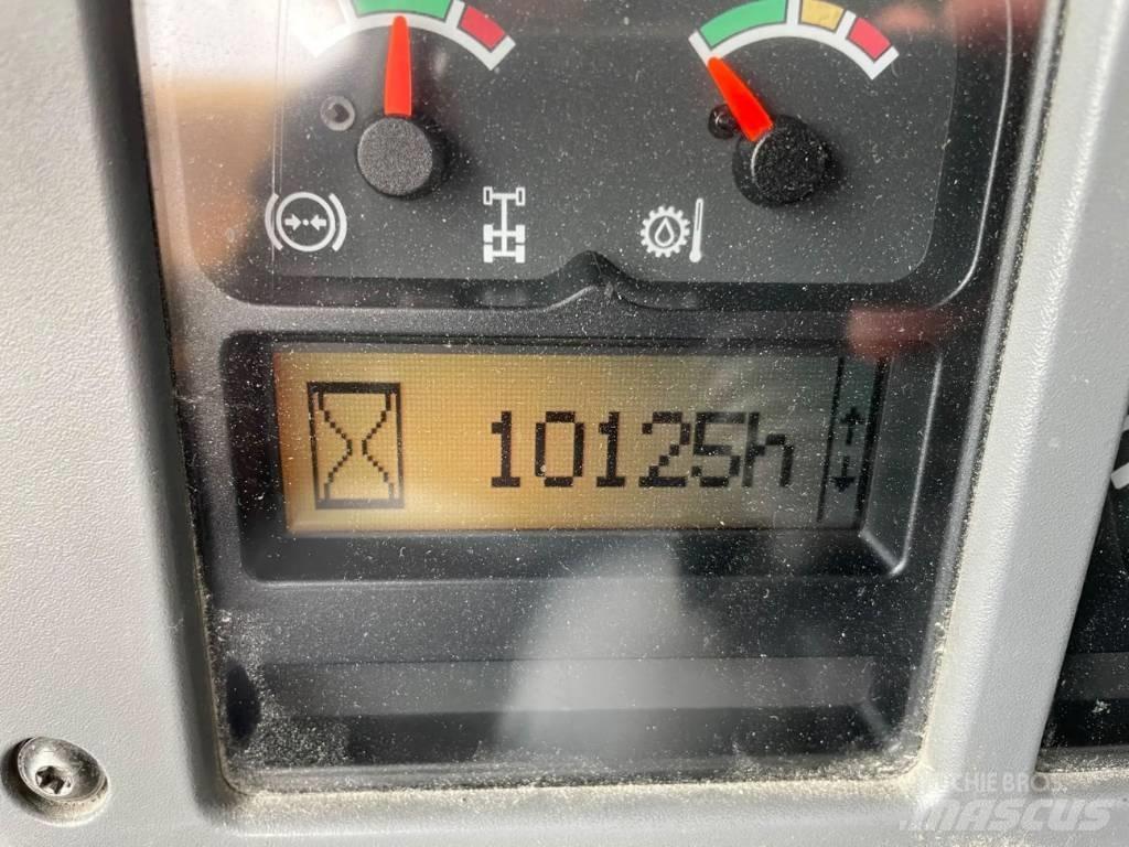 Volvo A40E ساحبات مفصلية