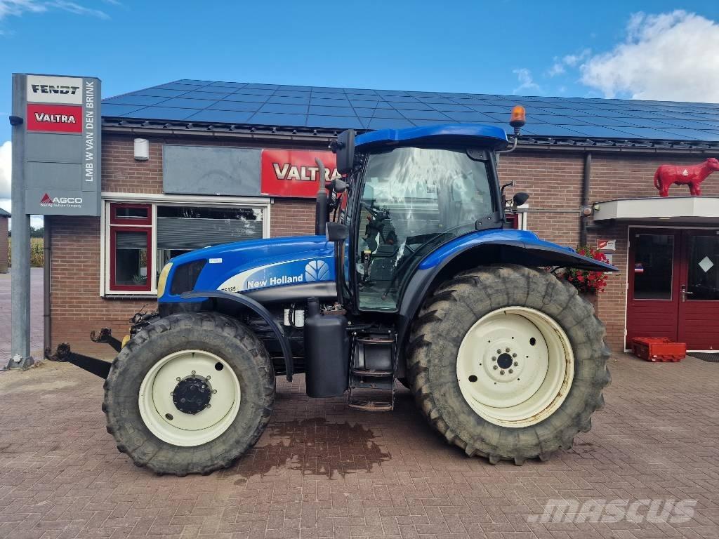 New Holland TS 135 A الجرارات