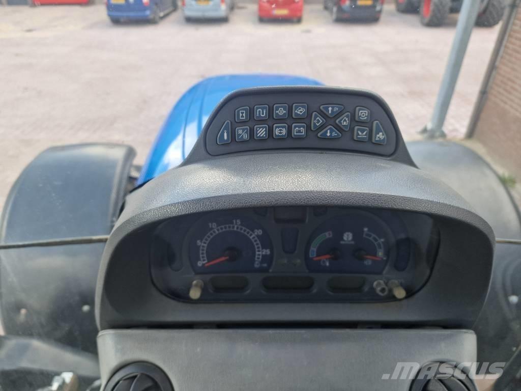 New Holland TS 135 A الجرارات
