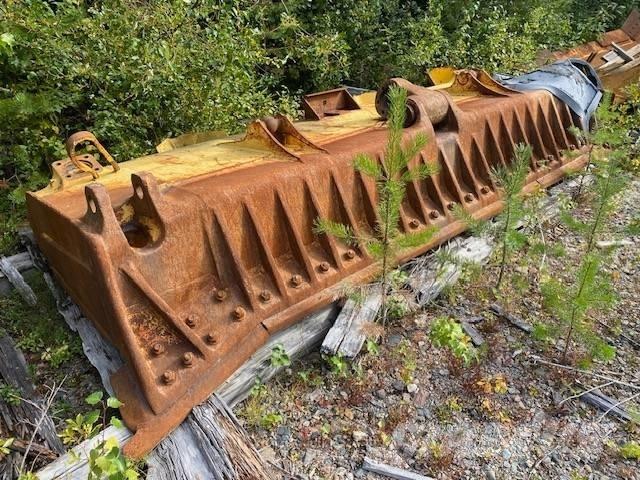 Komatsu D 155 AX نصول