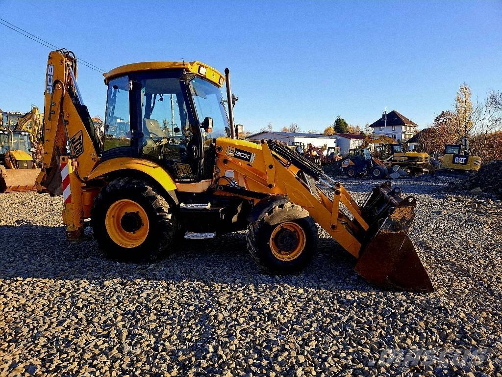 JCB 3CX لوادر ذات جرافات عكسية