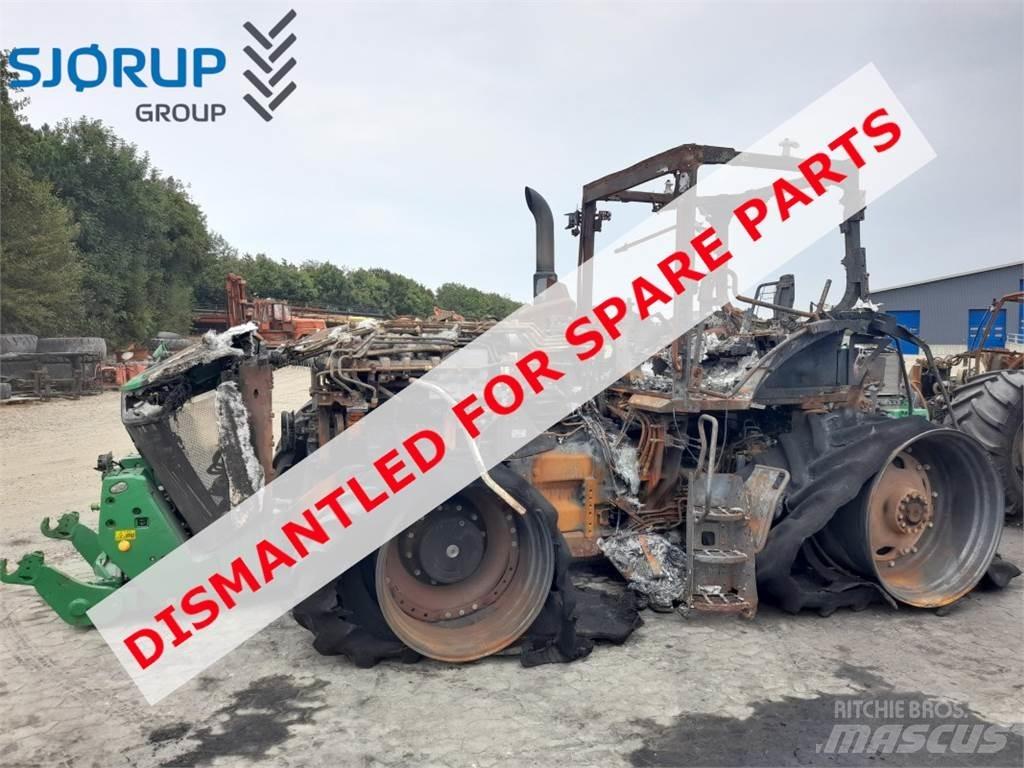 John Deere 8R 310 الجرارات