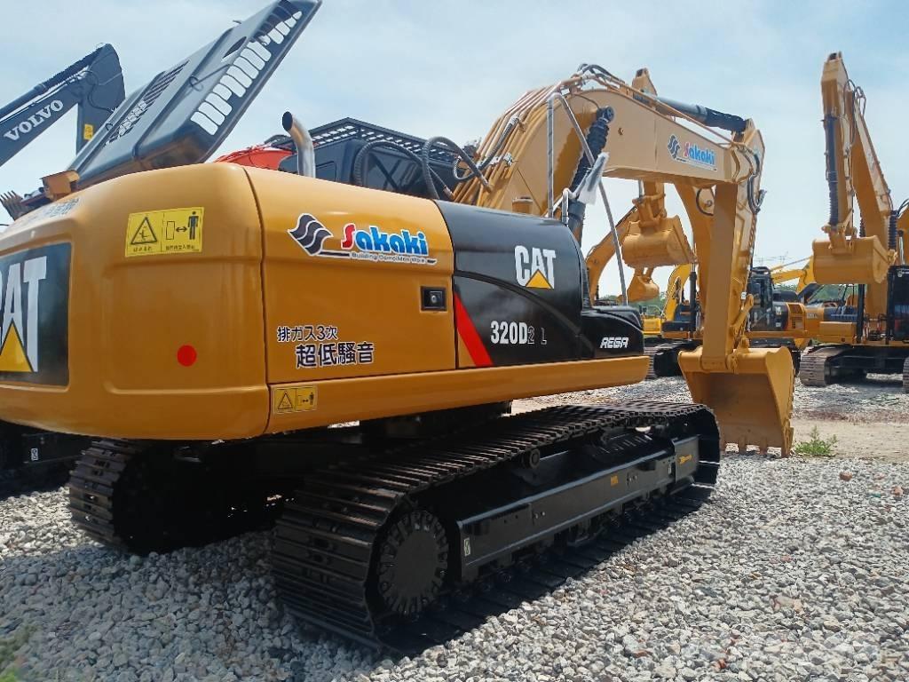 CAT 320D2 حفارات زحافة