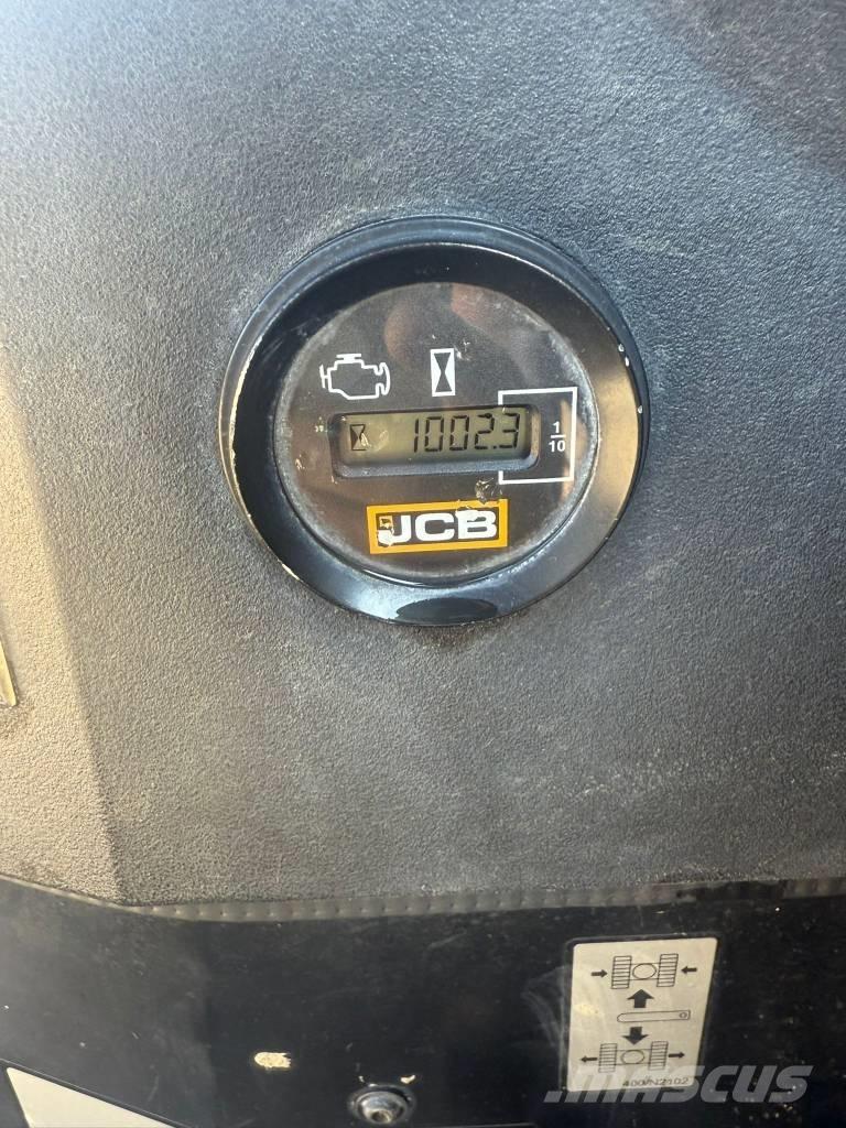 JCB 16 C-1 حفارات صغيرة أقل من 7 طن (حفارات صغيرة)