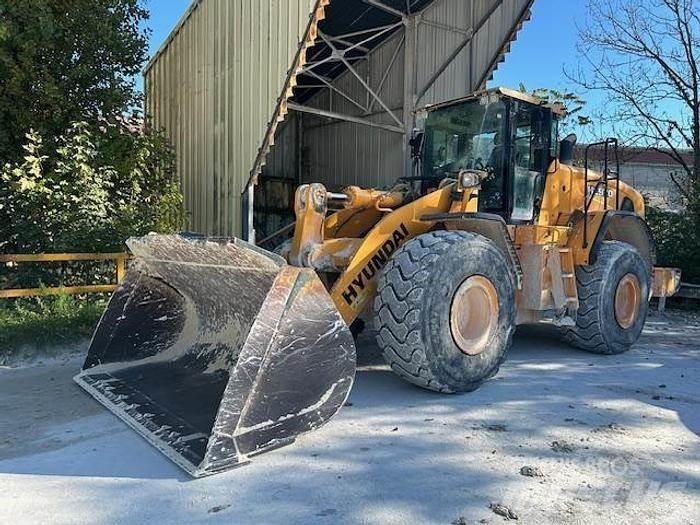 Hyundai HL970 لوادر بعجل