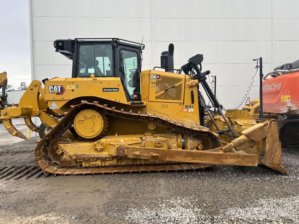 CAT D 6 XE LGP بلدوزرات مجنزرة