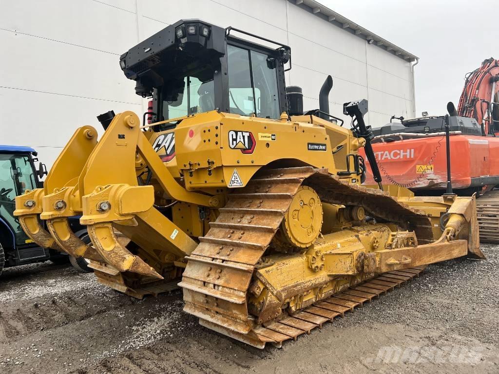 CAT D 6 XE LGP بلدوزرات مجنزرة