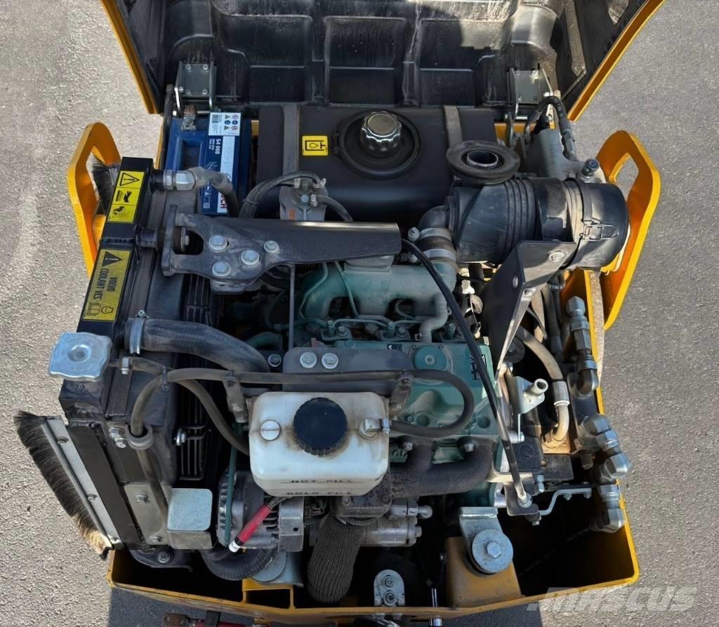 Volvo DD 25 B مداحل ثنائية الاسطوانة