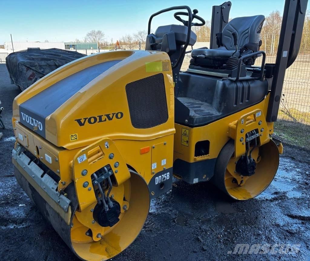 Volvo DD 25 B مداحل ثنائية الاسطوانة