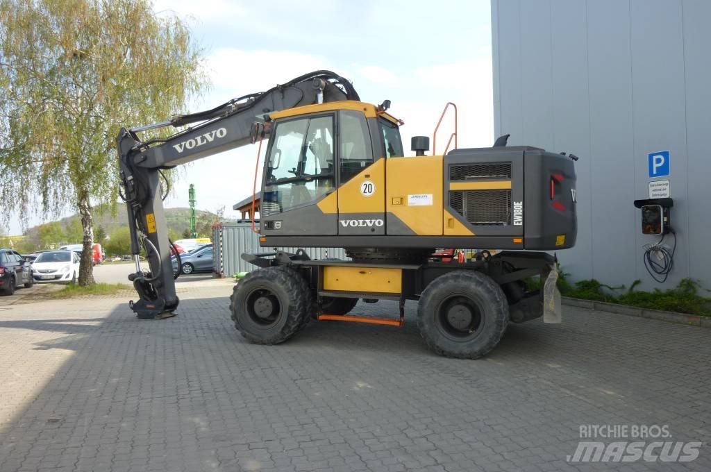 Volvo EW180E حفارات بعجل