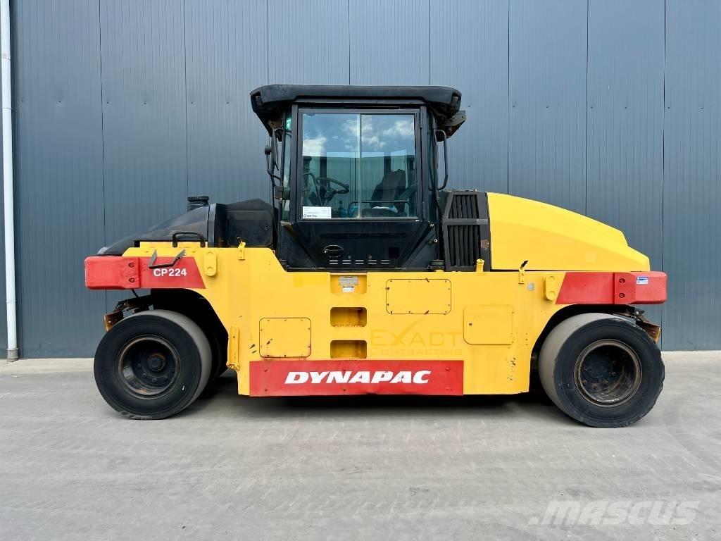 Dynapac CP224 مداحل ذات إطارات هوائية