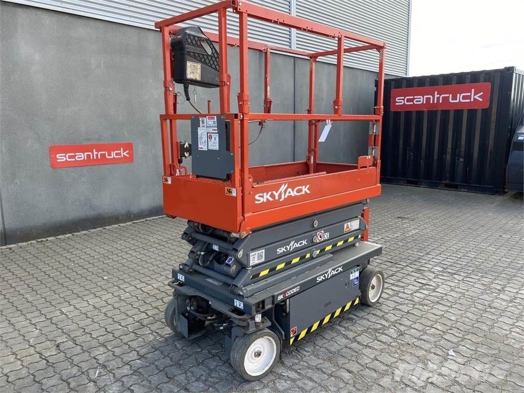 SkyJack SJ3219 رافعات مقصية الشكل