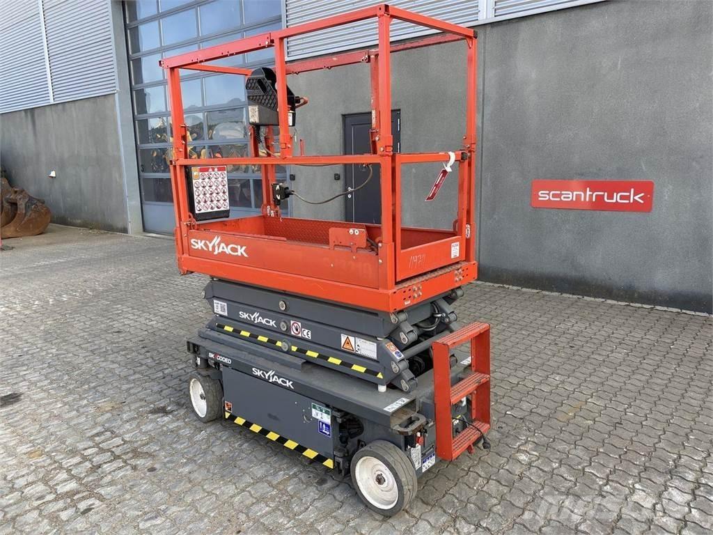 SkyJack SJ3219 رافعات مقصية الشكل