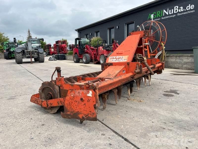 Howard HK 30 300 الكاسحات وقلابات التربة ذات المحركات