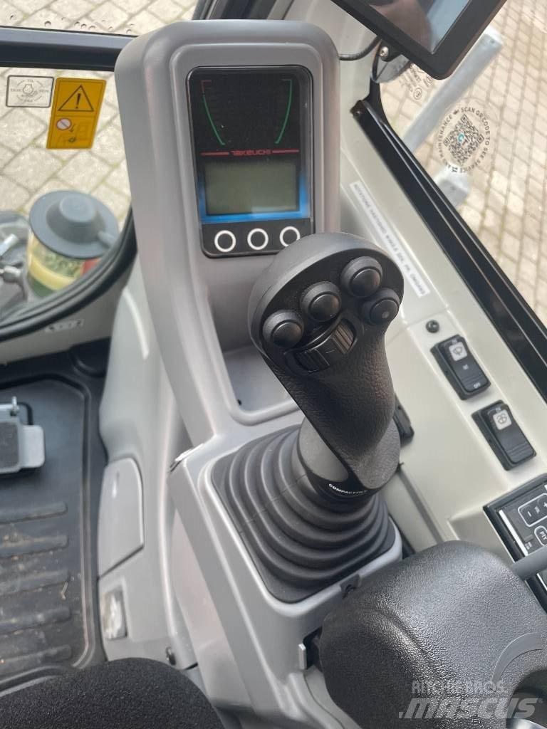 Takeuchi TB 225 حفارات صغيرة أقل من 7 طن (حفارات صغيرة)