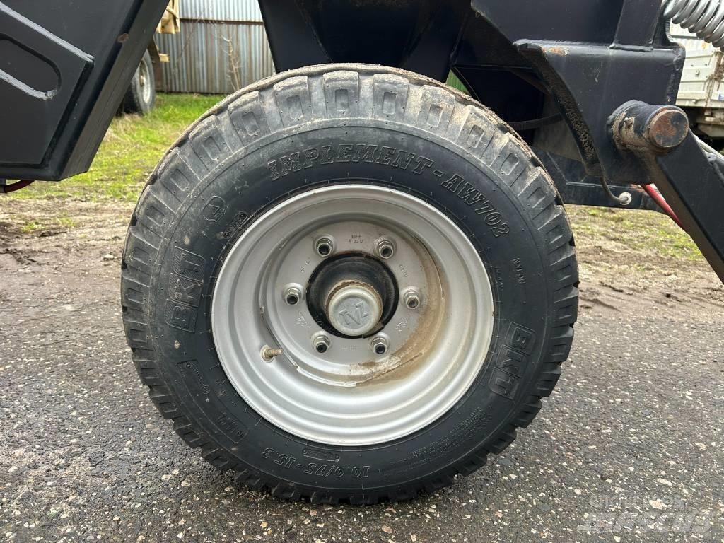 New Holland CX 880 حصادات
