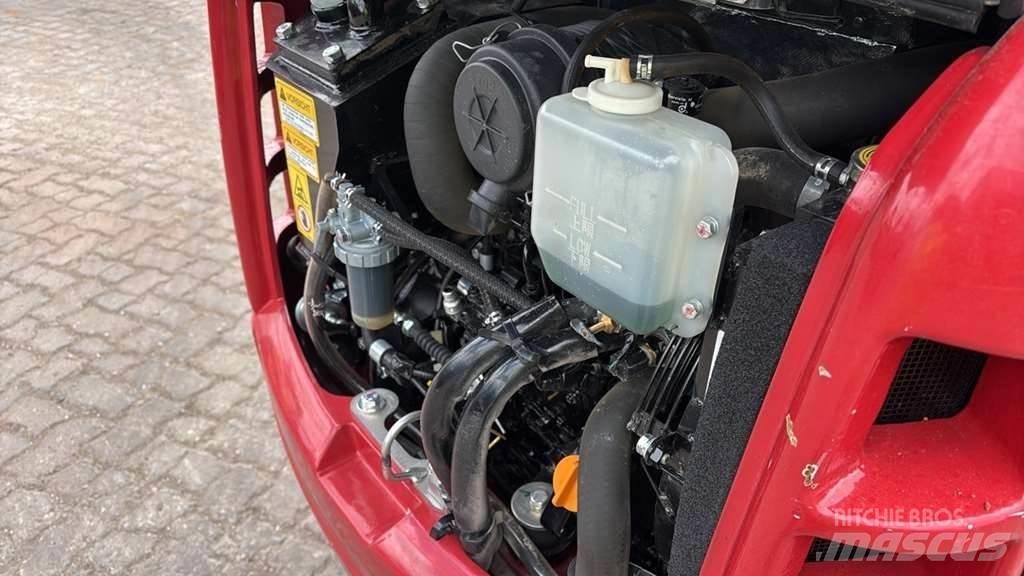 Takeuchi TB216 A حفارات صغيرة أقل من 7 طن (حفارات صغيرة)