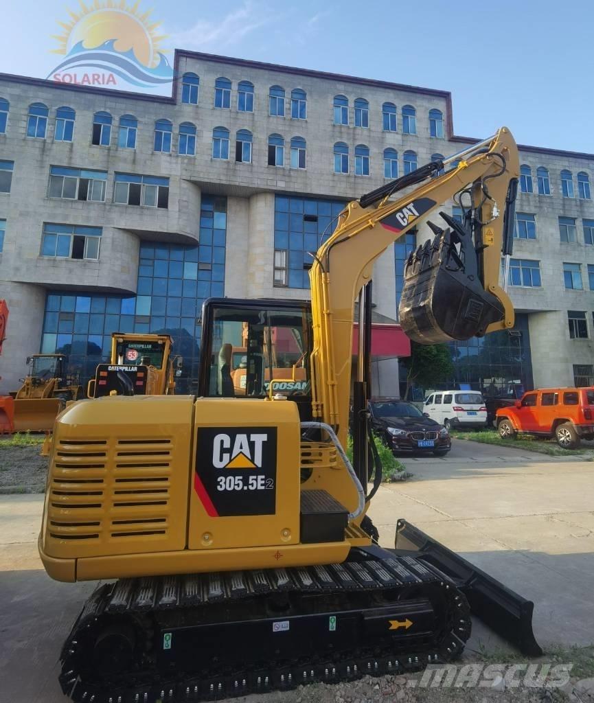 CAT 305.5E2 حفارات زحافة