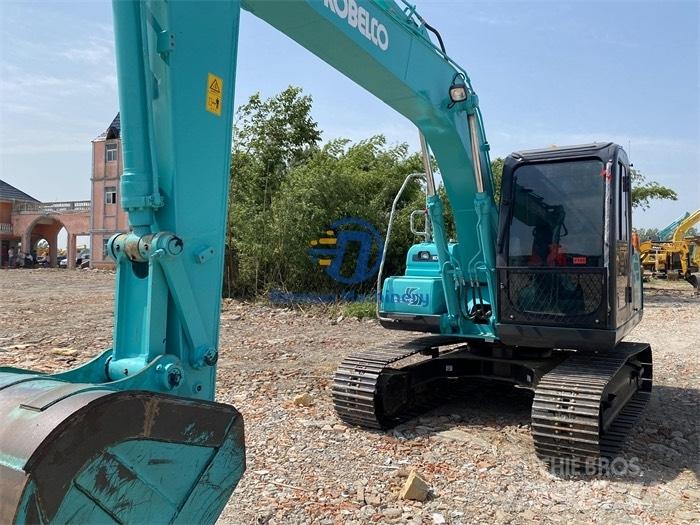 Kobelco SK 140 حفارات زحافة