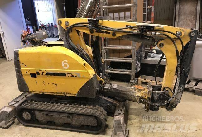 Brokk 180 حفارات هدم