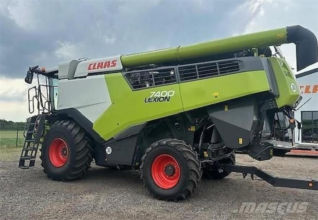 CLAAS Lexion 7400 حصادات