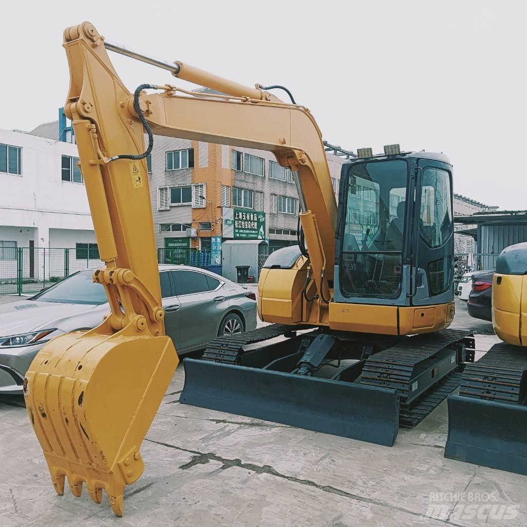 Komatsu PC 78 US حفارات زحافة