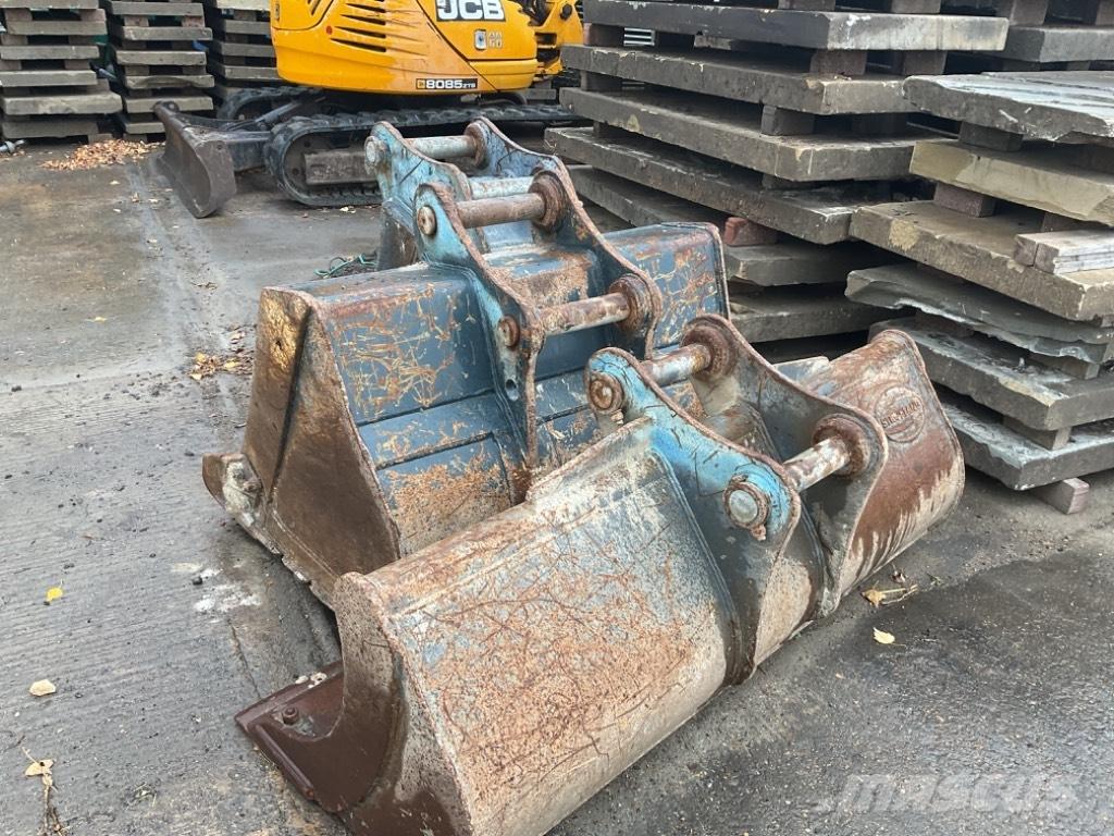 Hyundai HX140 LC حفارات زحافة