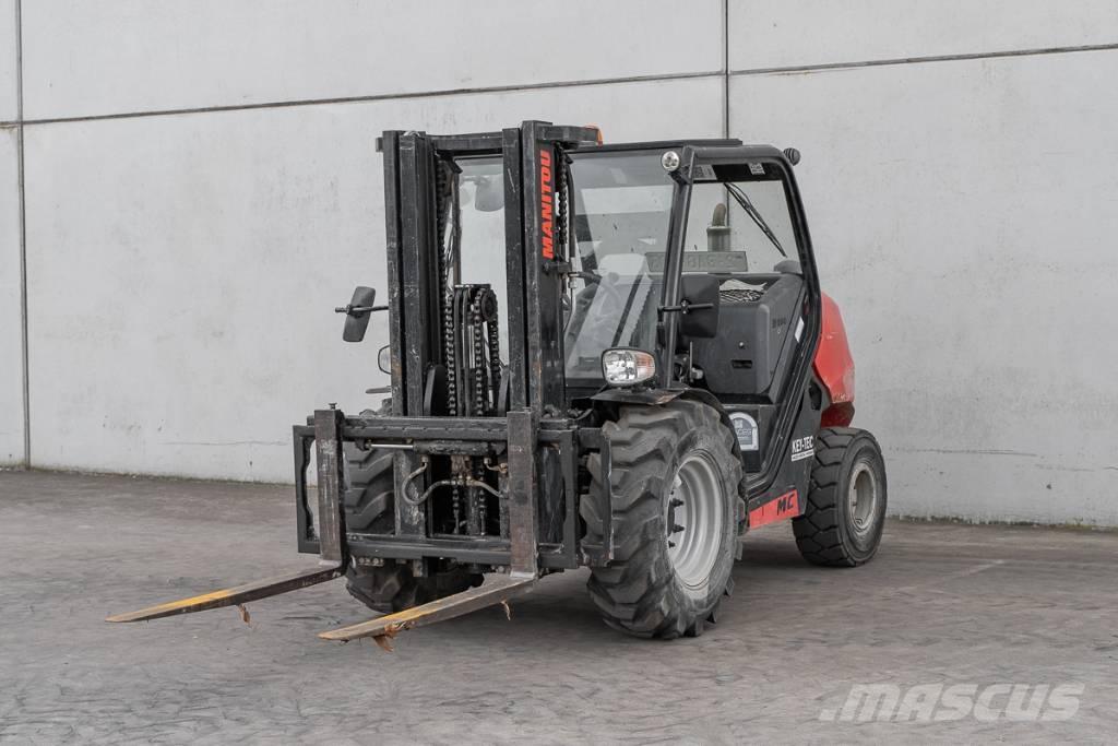 Manitou MC 30-4 شاحنات الديزل
