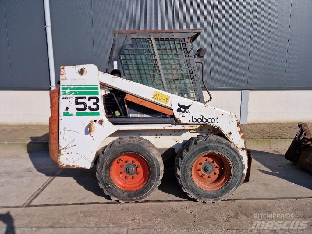 Bobcat 753 لوادر انزلاقية التوجيه