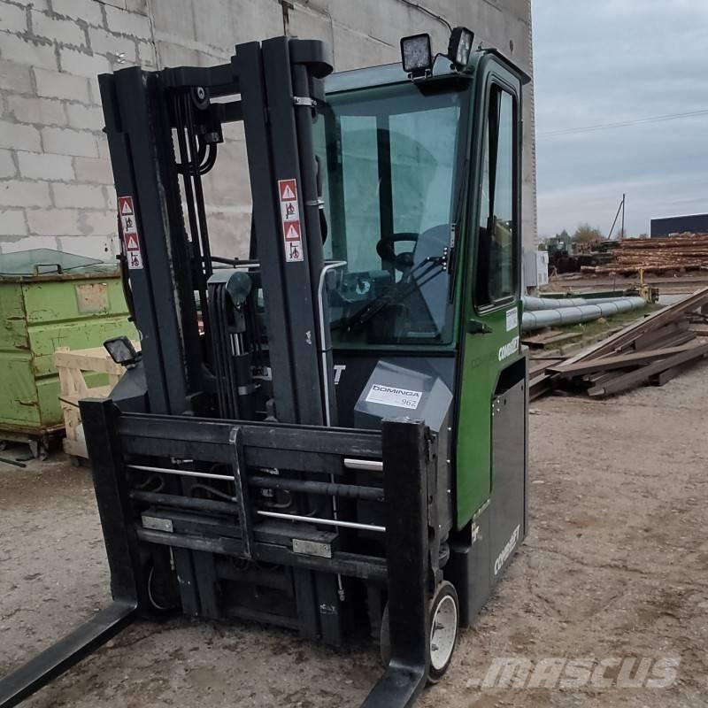 Combilift CBE 2500 شاحنة المناولة رباعية الاتجاهات