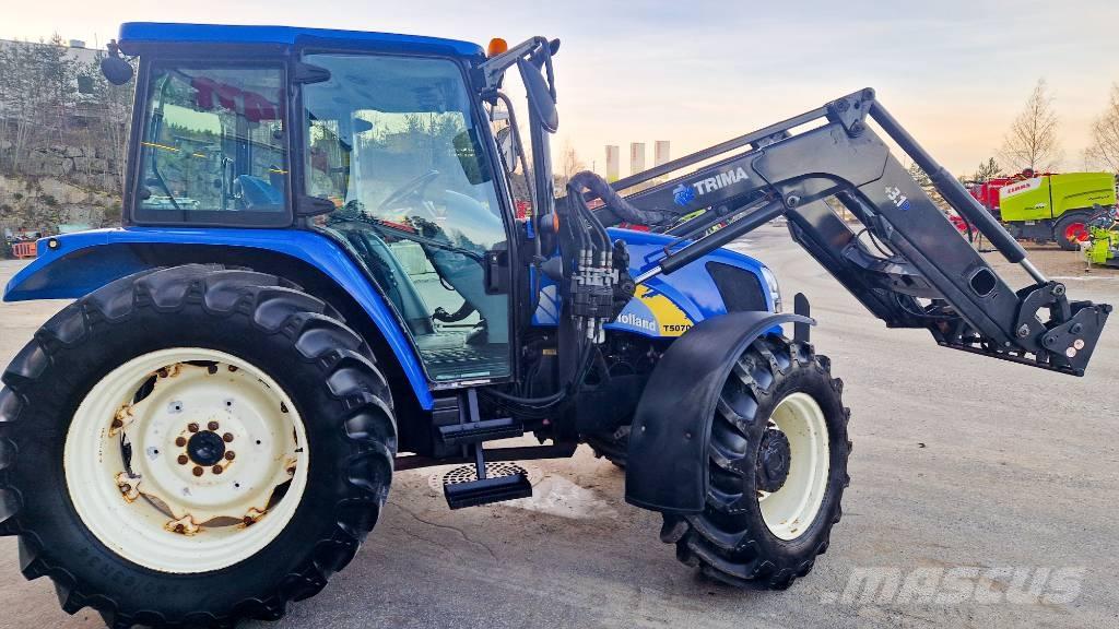 New Holland T 5070 الجرارات