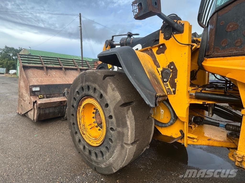 JCB 456 E ZX لوادر بعجل