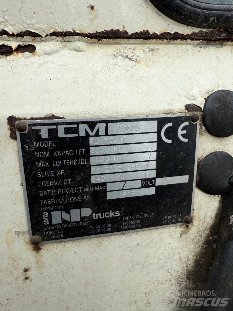 TCM FD 30 شاحنات الديزل