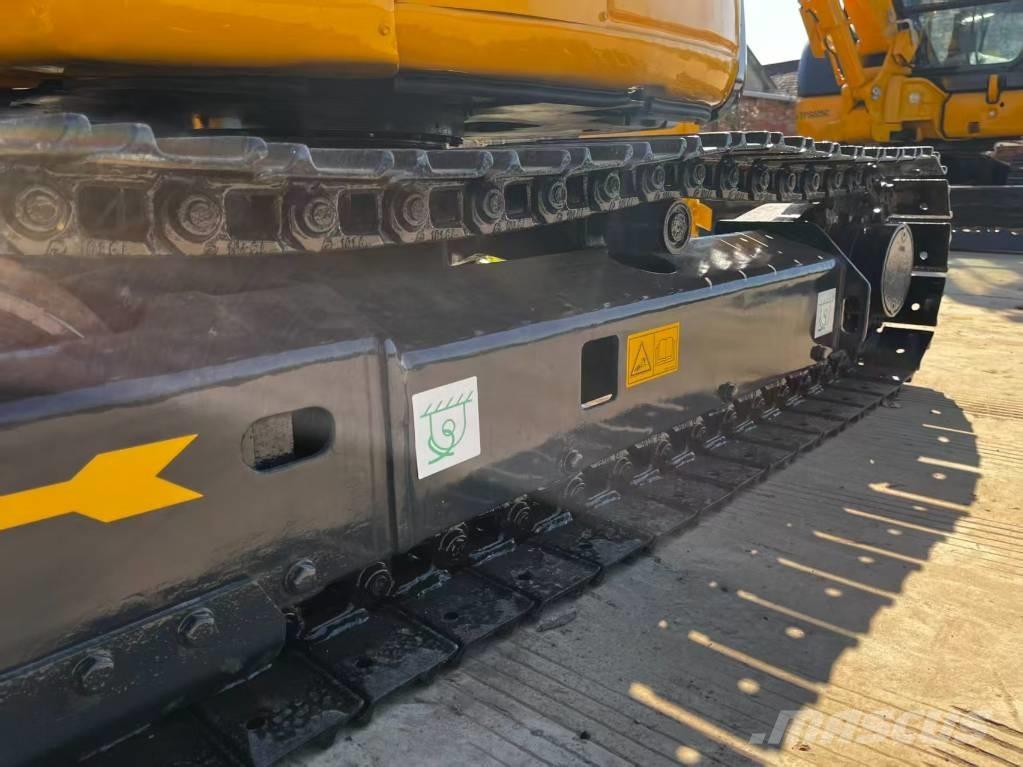 Komatsu PC 35 MR حفارات صغيرة أقل من 7 طن (حفارات صغيرة)