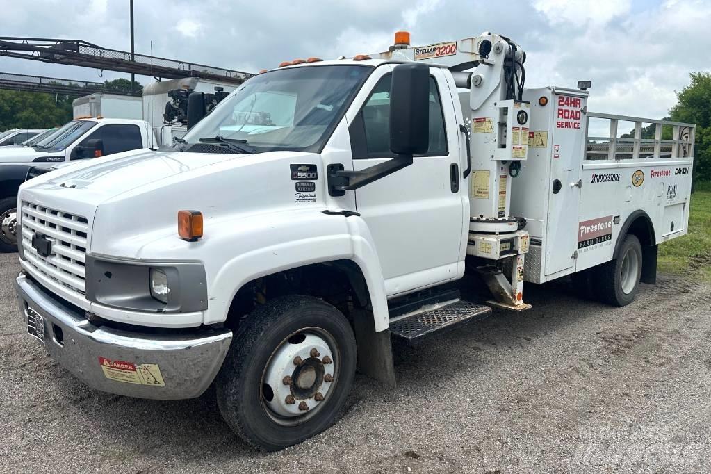 Chevrolet C5500 رافعات مجنزرة