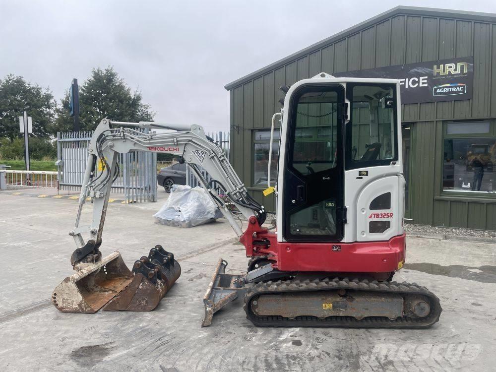 Takeuchi TB 325 R حفارات صغيرة أقل من 7 طن (حفارات صغيرة)