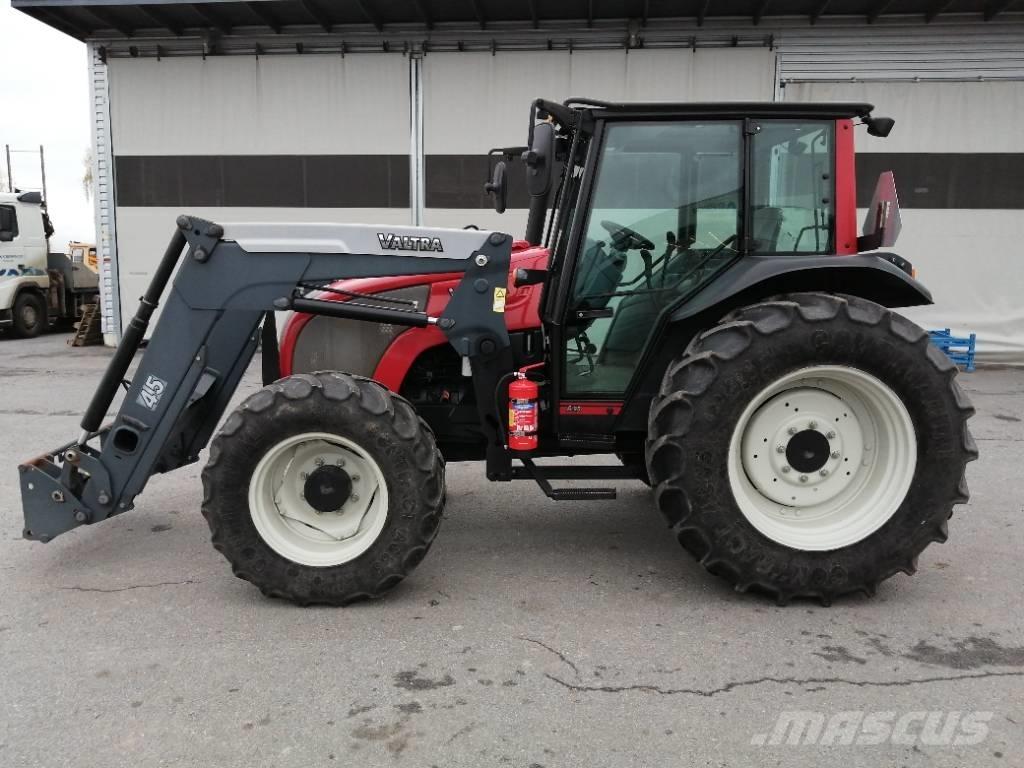 Valtra A 95 الجرارات