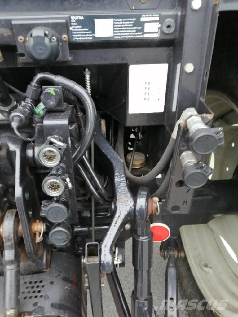 Valtra A 95 الجرارات