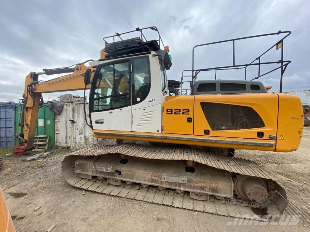 Liebherr R 922 حفارات زحافة