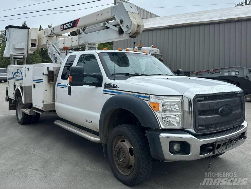 Ford F 550 XLT SD المنصات الهوائية المثبتة على شاحنة