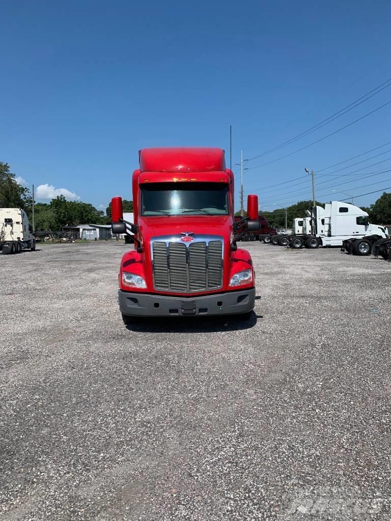Peterbilt 579 وحدات الجر