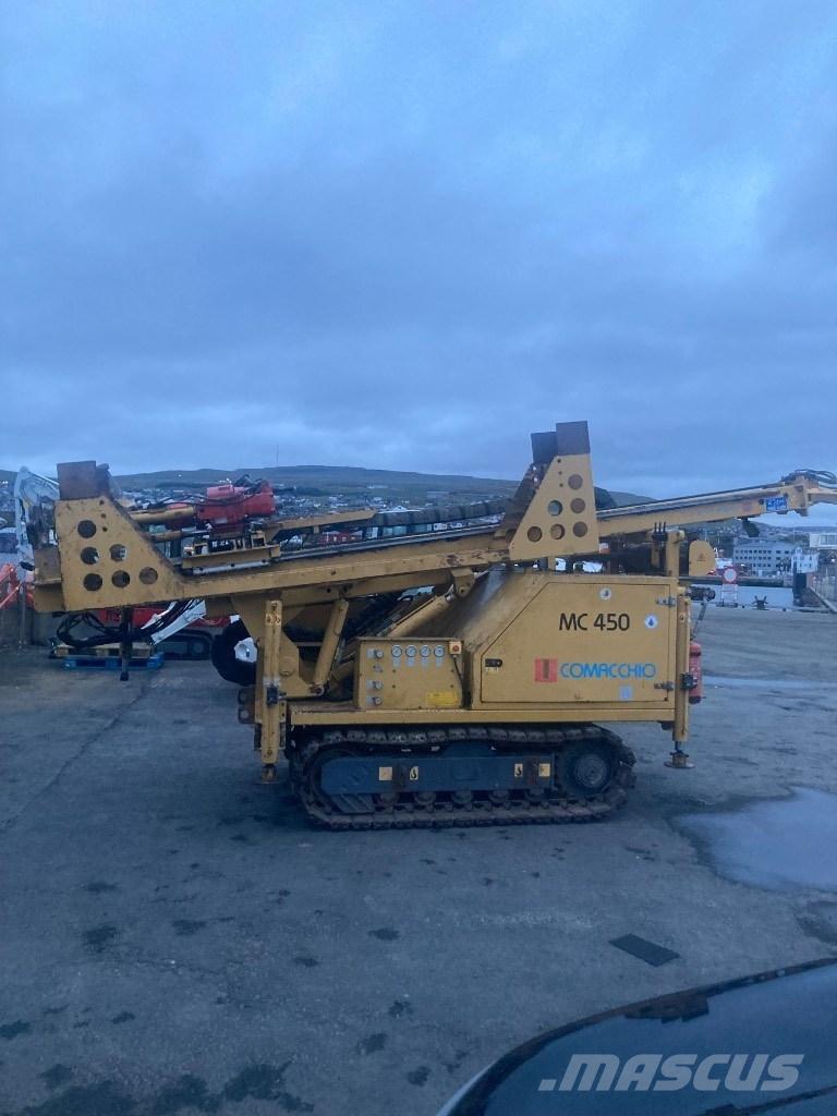 Comacchio MC 450 معدات حفر آبار المياه