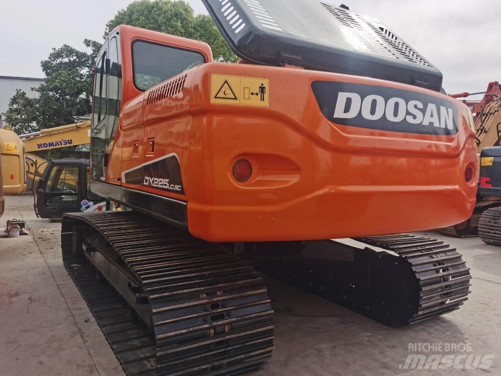 Doosan DX 225 LC-9C حفارات زحافة