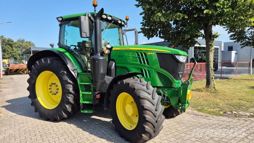 John Deere 6195 R الجرارات