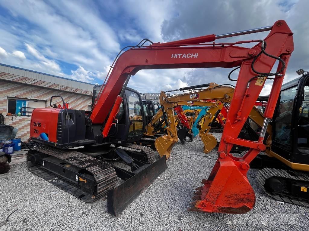 Hitachi ZX 70 حفارات وسط 7 طن - 12 طن