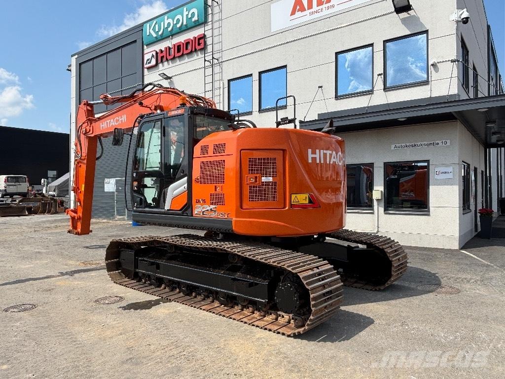 Hitachi ZX225USLC-7 حفارات زحافة