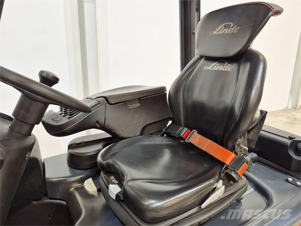 Linde E20L 02 386 شاحنات ذات رافعات شوكية تعمل بالكهرباء