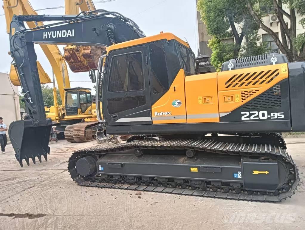 Hyundai 220LC-9S حفارات زحافة